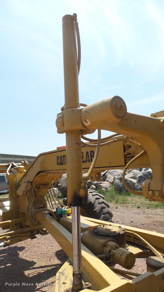 image for item DB3264 1994 Caterpillar 140G motor grader