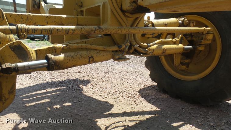 image for item DB3264 1994 Caterpillar 140G motor grader