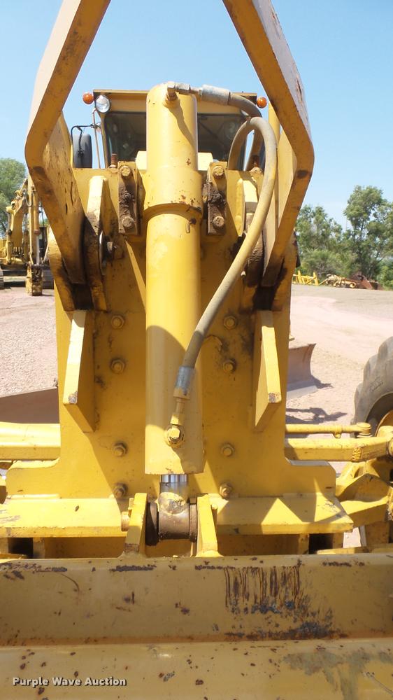 image for item DB3264 1994 Caterpillar 140G motor grader