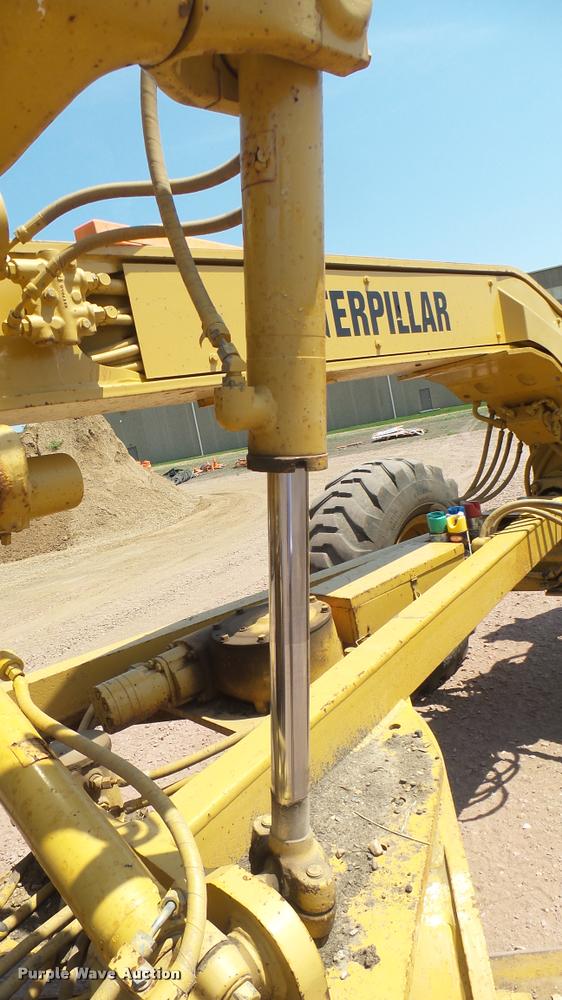 image for item DB3264 1994 Caterpillar 140G motor grader