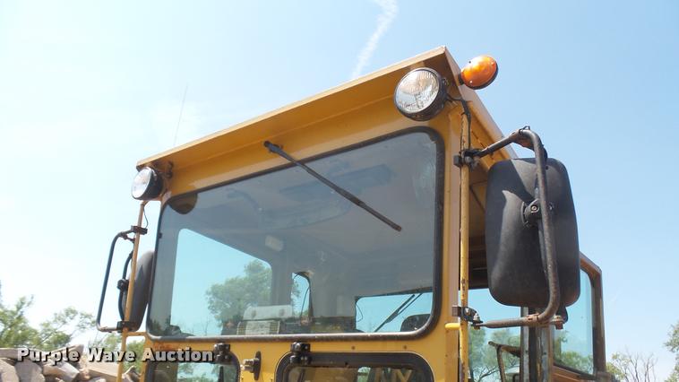 image for item DB3264 1994 Caterpillar 140G motor grader