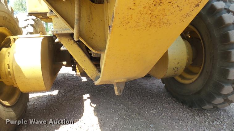 image for item DB3264 1994 Caterpillar 140G motor grader