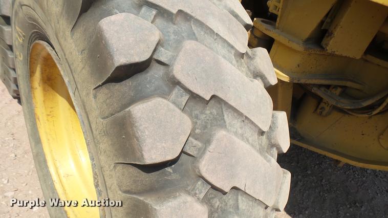 image for item DB3264 1994 Caterpillar 140G motor grader