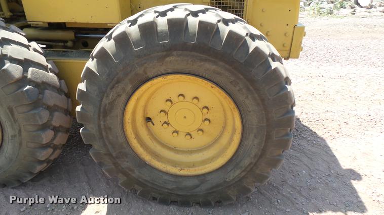 image for item DB3264 1994 Caterpillar 140G motor grader