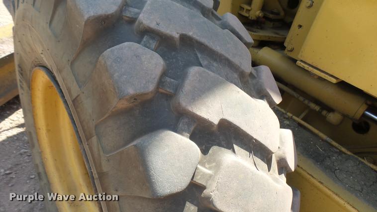 image for item DB3264 1994 Caterpillar 140G motor grader