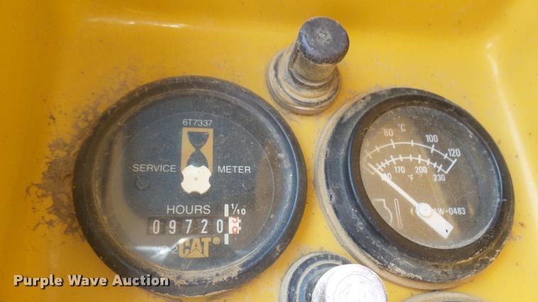 image for item DB3264 1994 Caterpillar 140G motor grader