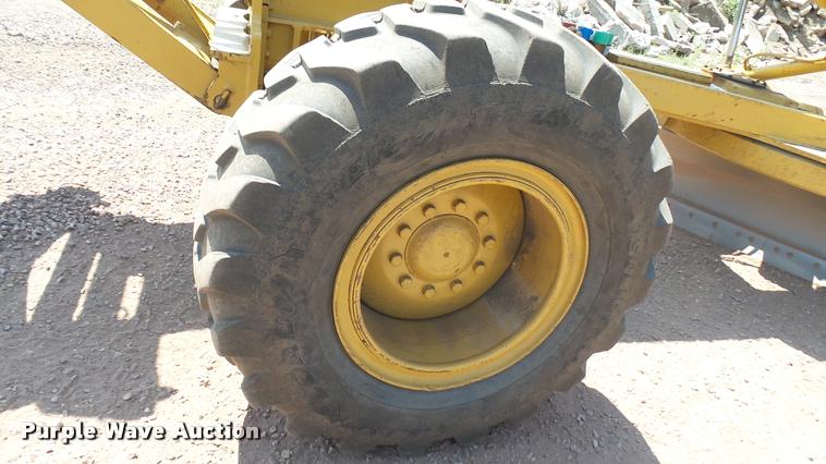 image for item DB3264 1994 Caterpillar 140G motor grader
