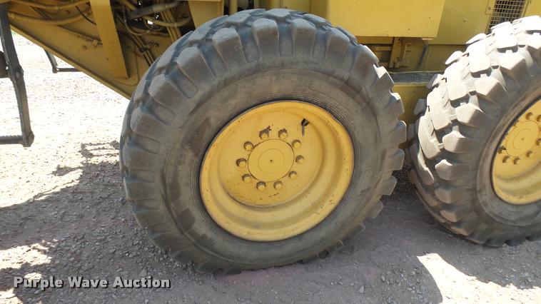 image for item DB3264 1994 Caterpillar 140G motor grader