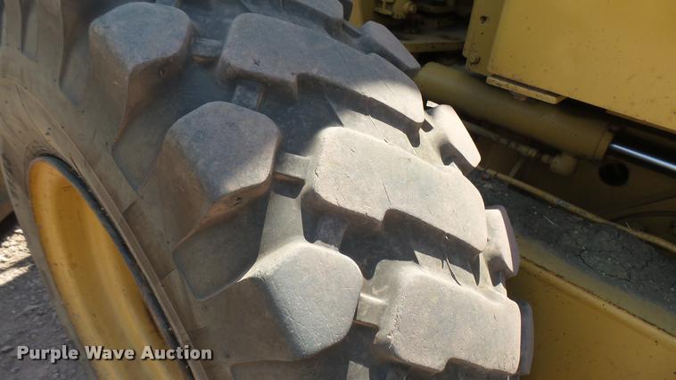 image for item DB3264 1994 Caterpillar 140G motor grader