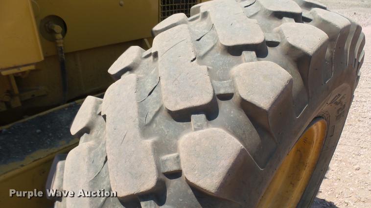 image for item DB3264 1994 Caterpillar 140G motor grader