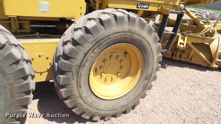 image for item DB3264 1994 Caterpillar 140G motor grader