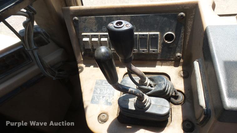 image for item DB3266 1994 Caterpillar 938F wheel loader