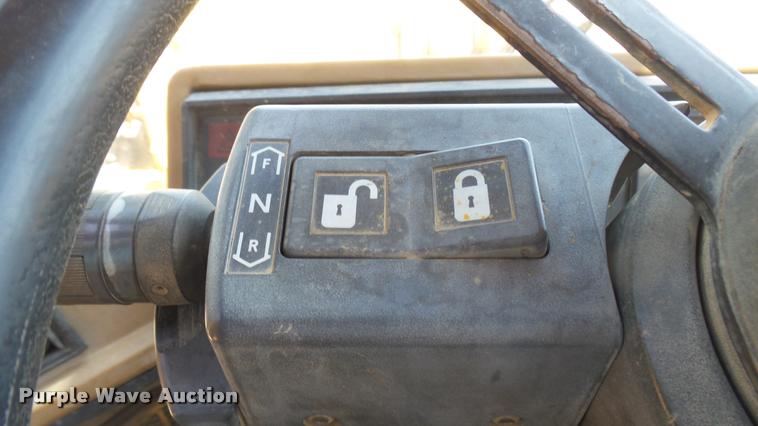 image for item DB3266 1994 Caterpillar 938F wheel loader