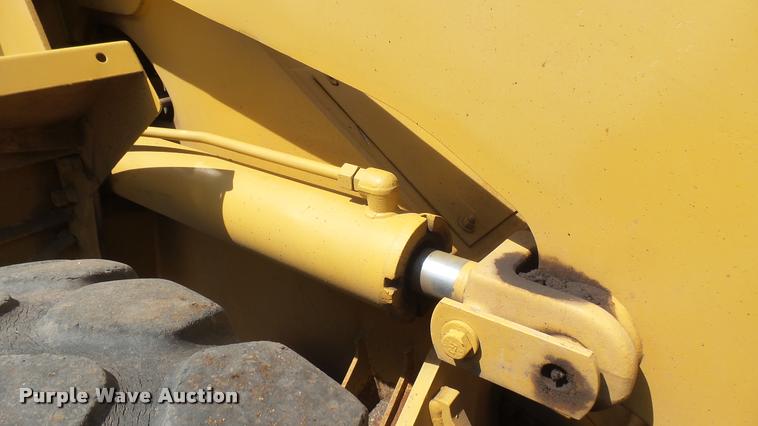 image for item DB3266 1994 Caterpillar 938F wheel loader