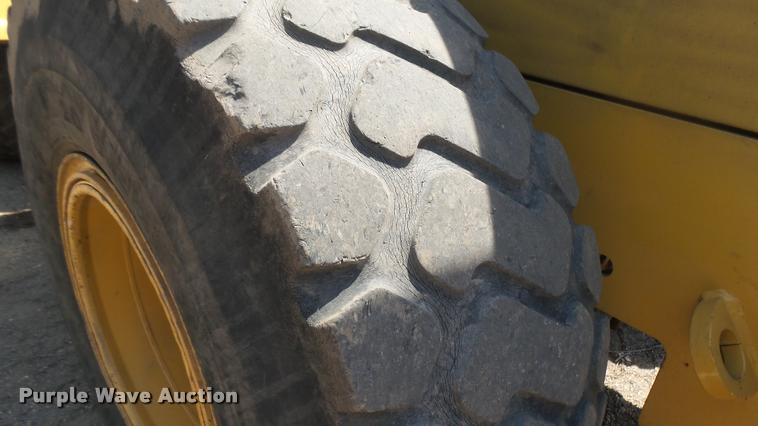 image for item DB3266 1994 Caterpillar 938F wheel loader
