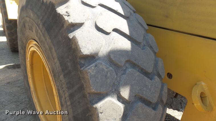 image for item DB3266 1994 Caterpillar 938F wheel loader