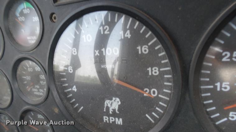 image for item DB3285 1995 Mack CH613 semi truck