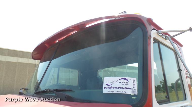 image for item DB3285 1995 Mack CH613 semi truck