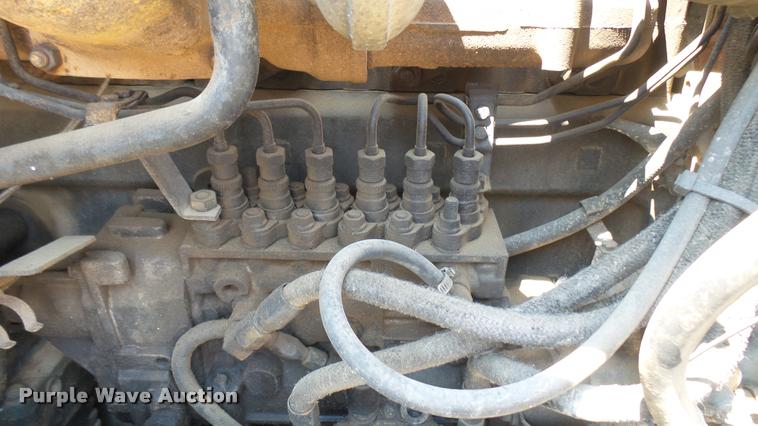 image for item DB3285 1995 Mack CH613 semi truck