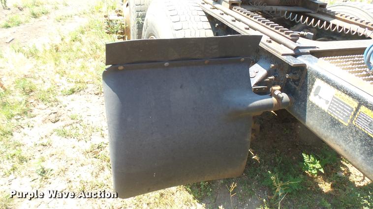 image for item DB3285 1995 Mack CH613 semi truck