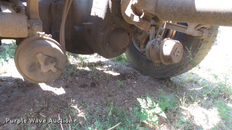 image for item DB3285 1995 Mack CH613 semi truck