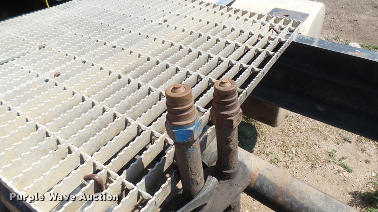 image for item DB3285 1995 Mack CH613 semi truck