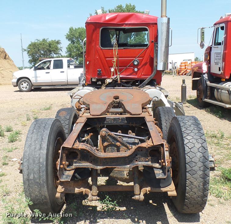 image for item DB3286 1994 Mack CH613 semi truck