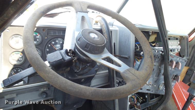 image for item DB3286 1994 Mack CH613 semi truck