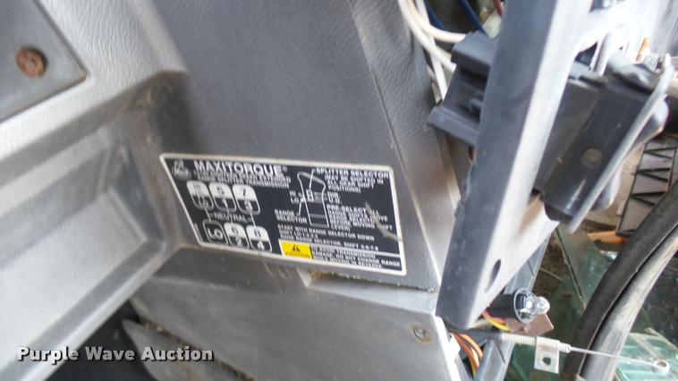 image for item DB3286 1994 Mack CH613 semi truck