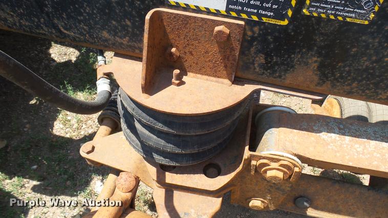 image for item DB3286 1994 Mack CH613 semi truck