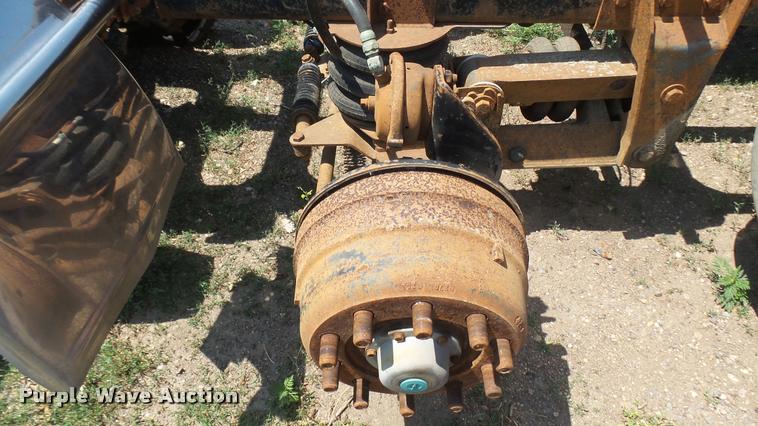 image for item DB3286 1994 Mack CH613 semi truck