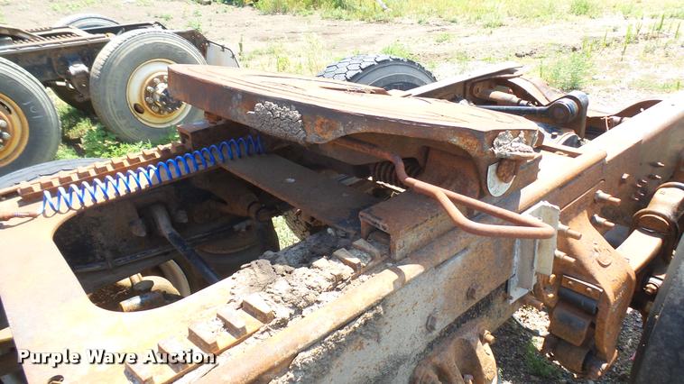 image for item DB3286 1994 Mack CH613 semi truck