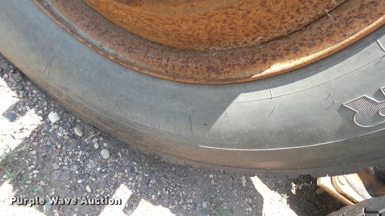 image for item DB3286 1994 Mack CH613 semi truck