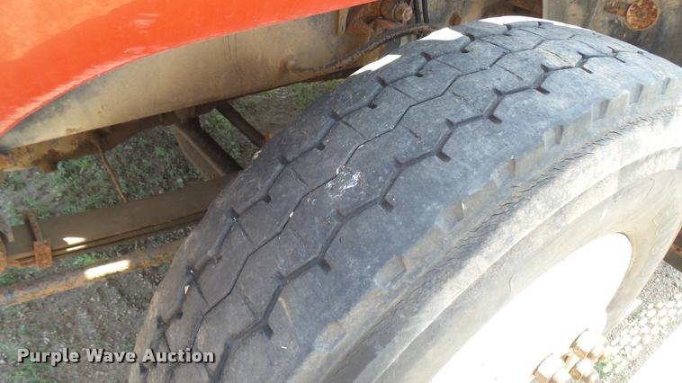 image for item DB3286 1994 Mack CH613 semi truck