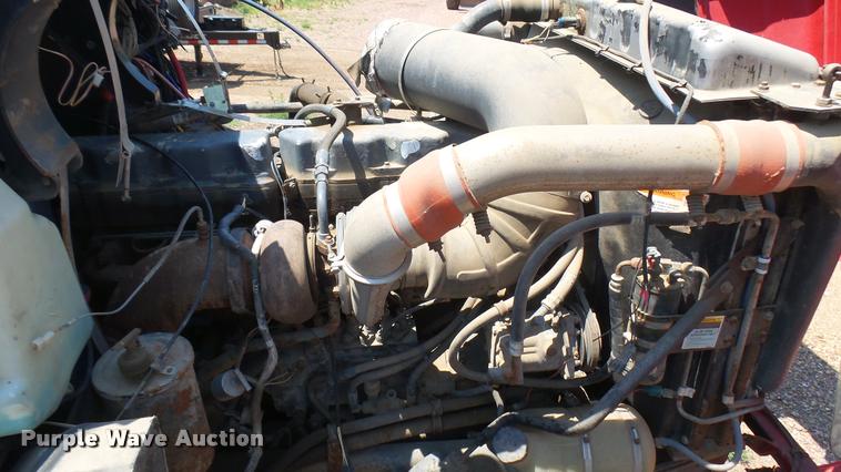 image for item DB3286 1994 Mack CH613 semi truck