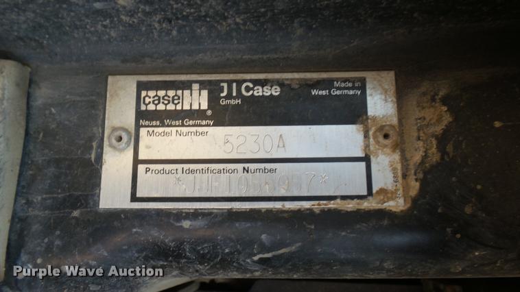 image for item DB3293 1996 International 5230A MFWD tractor