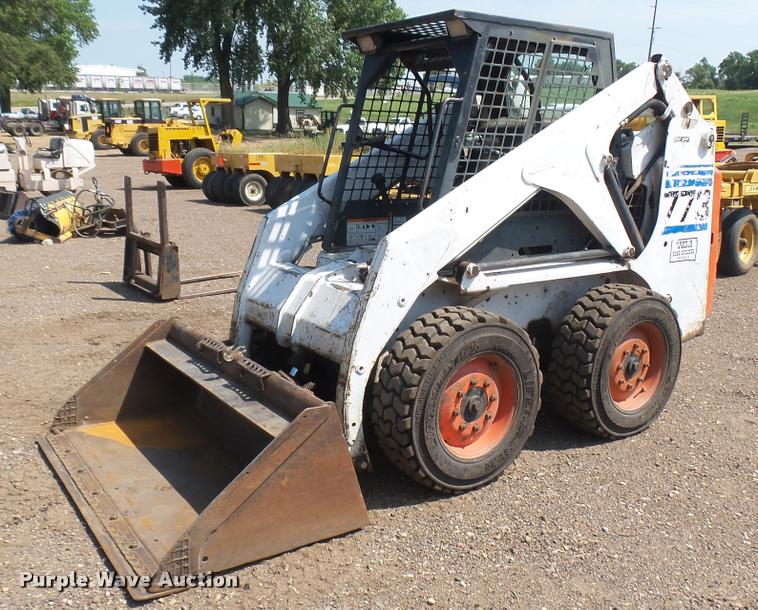 image for item DB3304 1999 Bobcat 773F skid steer