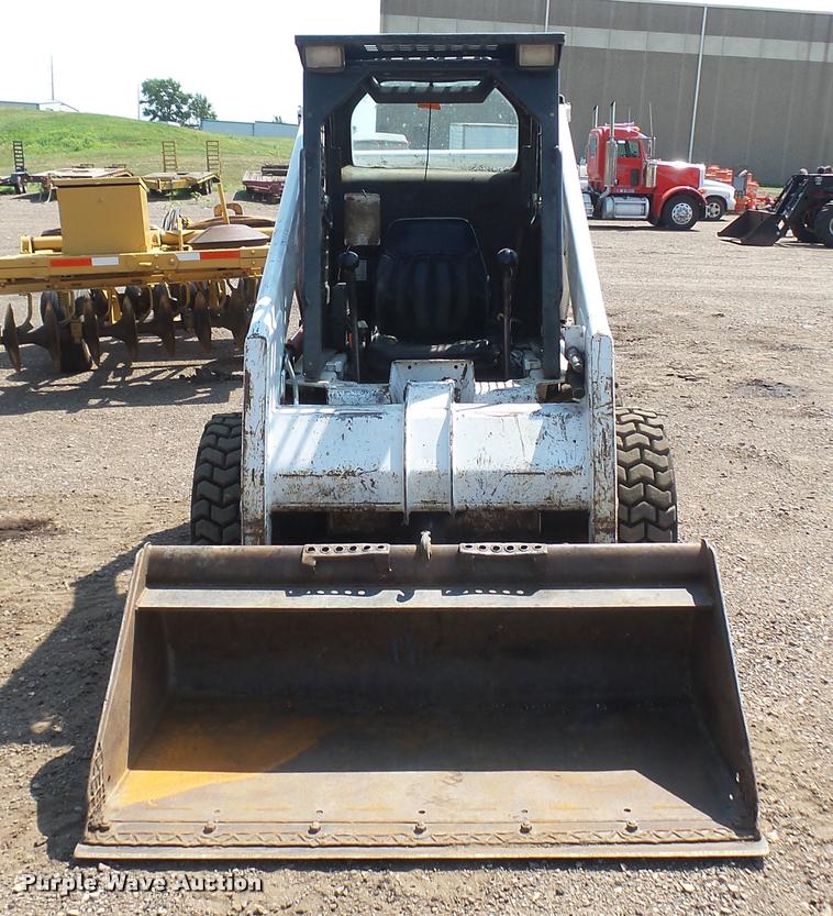 image for item DB3304 1999 Bobcat 773F skid steer