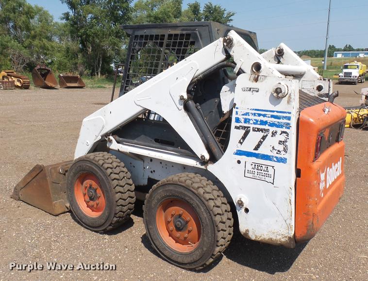 image for item DB3304 1999 Bobcat 773F skid steer