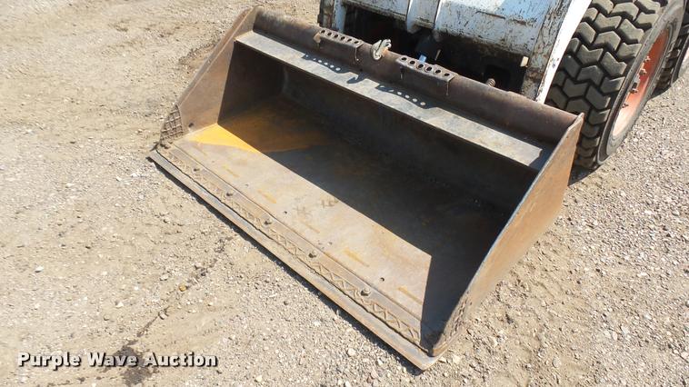 image for item DB3304 1999 Bobcat 773F skid steer