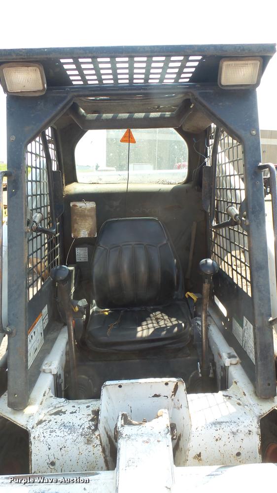 image for item DB3304 1999 Bobcat 773F skid steer
