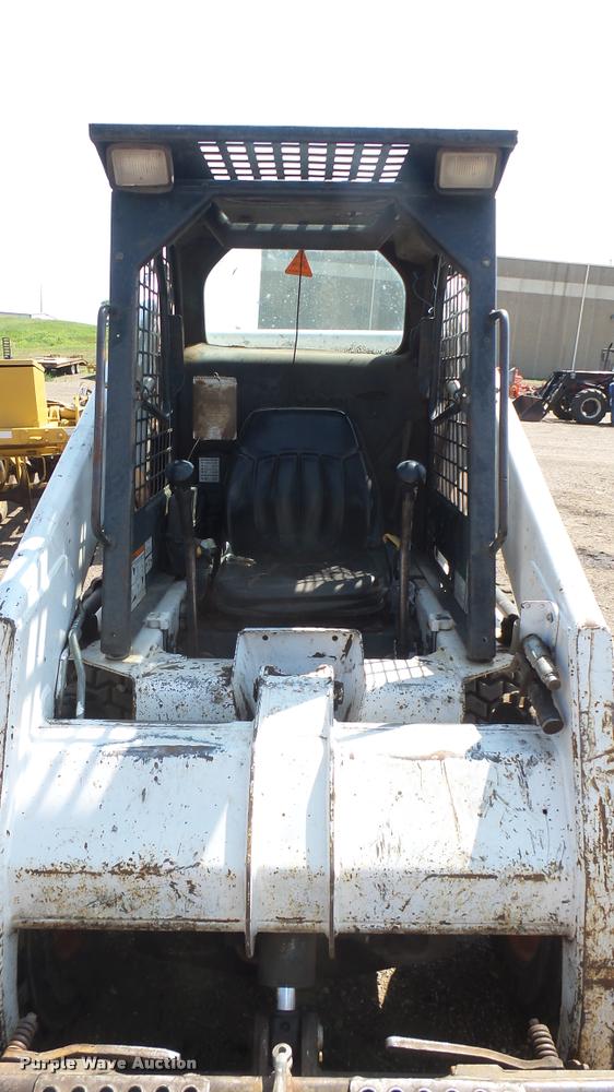 image for item DB3304 1999 Bobcat 773F skid steer