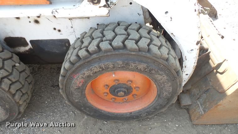 image for item DB3304 1999 Bobcat 773F skid steer