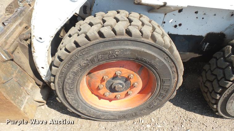 image for item DB3304 1999 Bobcat 773F skid steer