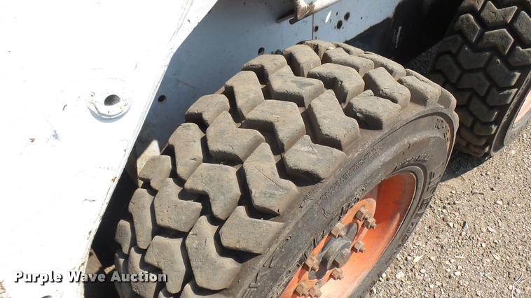 image for item DB3304 1999 Bobcat 773F skid steer