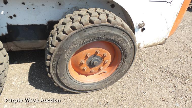 image for item DB3304 1999 Bobcat 773F skid steer
