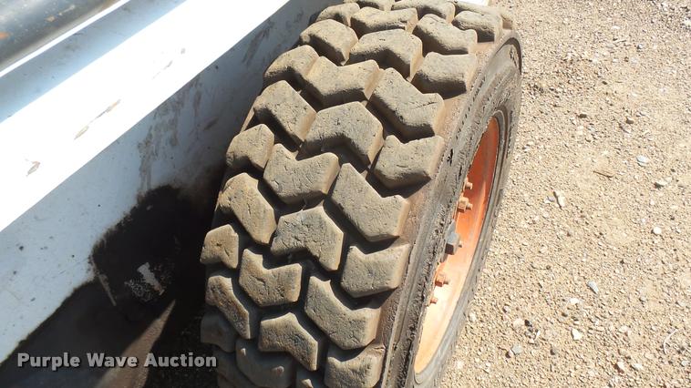 image for item DB3304 1999 Bobcat 773F skid steer