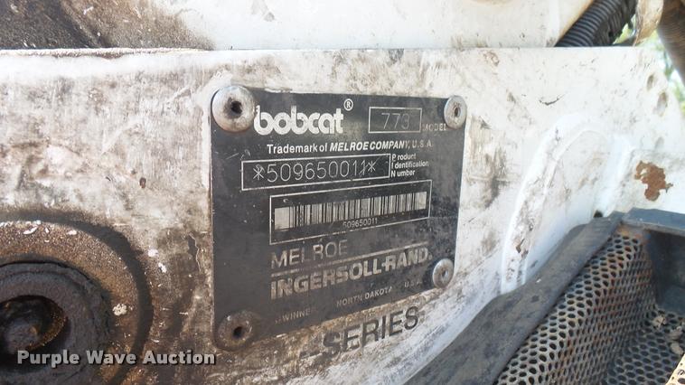 image for item DB3304 1999 Bobcat 773F skid steer