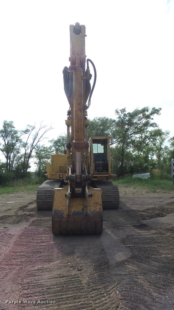 image for item DB3307 1990 Caterpillar 235C excavator