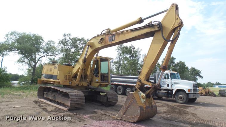 image for item DB3307 1990 Caterpillar 235C excavator